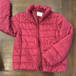 Children’s Place lightweight girls puffer jacket. New without tags. Size 10/12